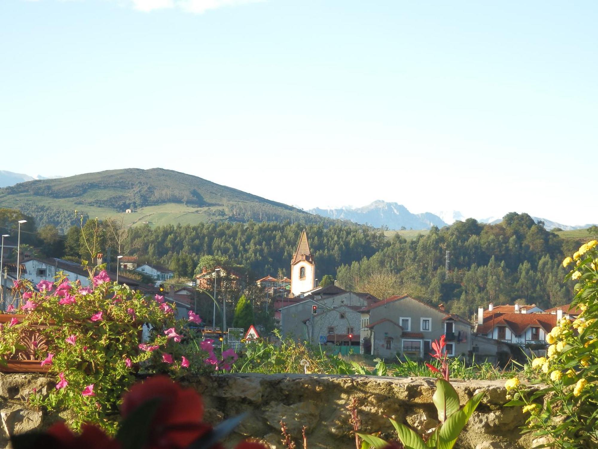 Posada El Salin Hotel Muñorrodero Buitenkant foto